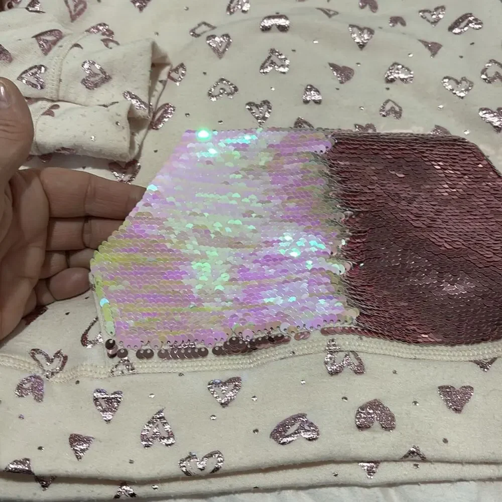 Btween 10 pink hooded sweatshirt pink metallic heart print sequin pocket euc